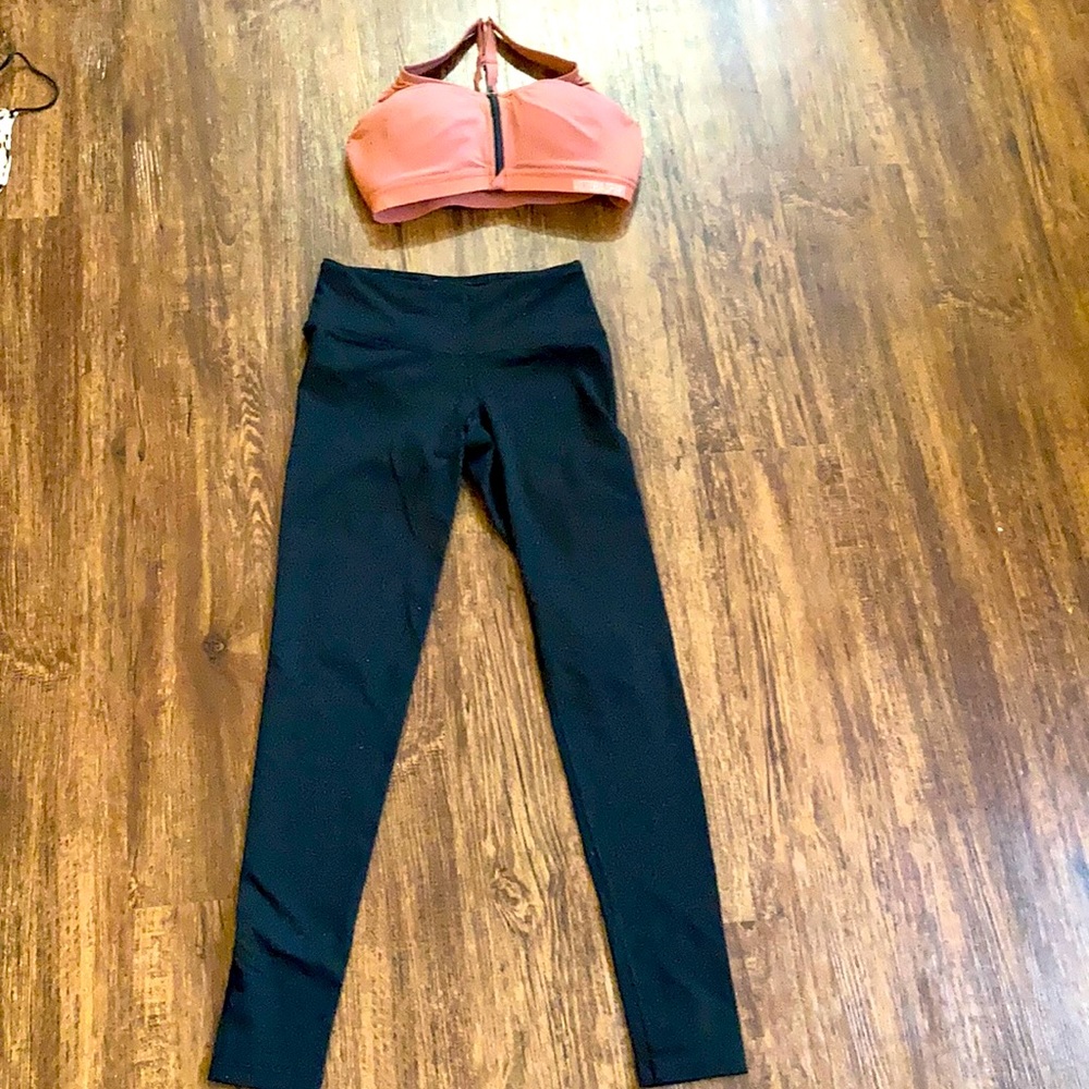 Victoria’s Secret sport leggings
